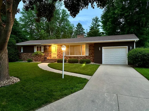 511 W Crawford St, Luverne, MN 56156