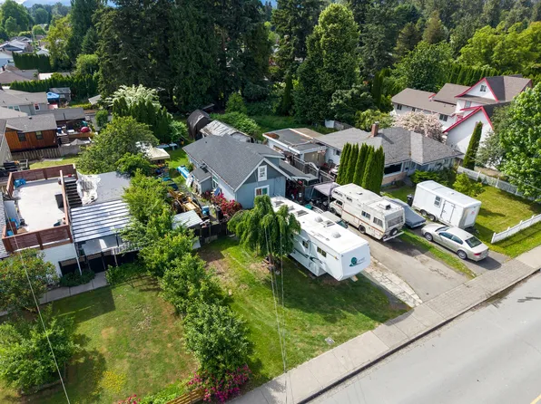 9813 Young Rd, Chilliwack, BC V2P 4T8