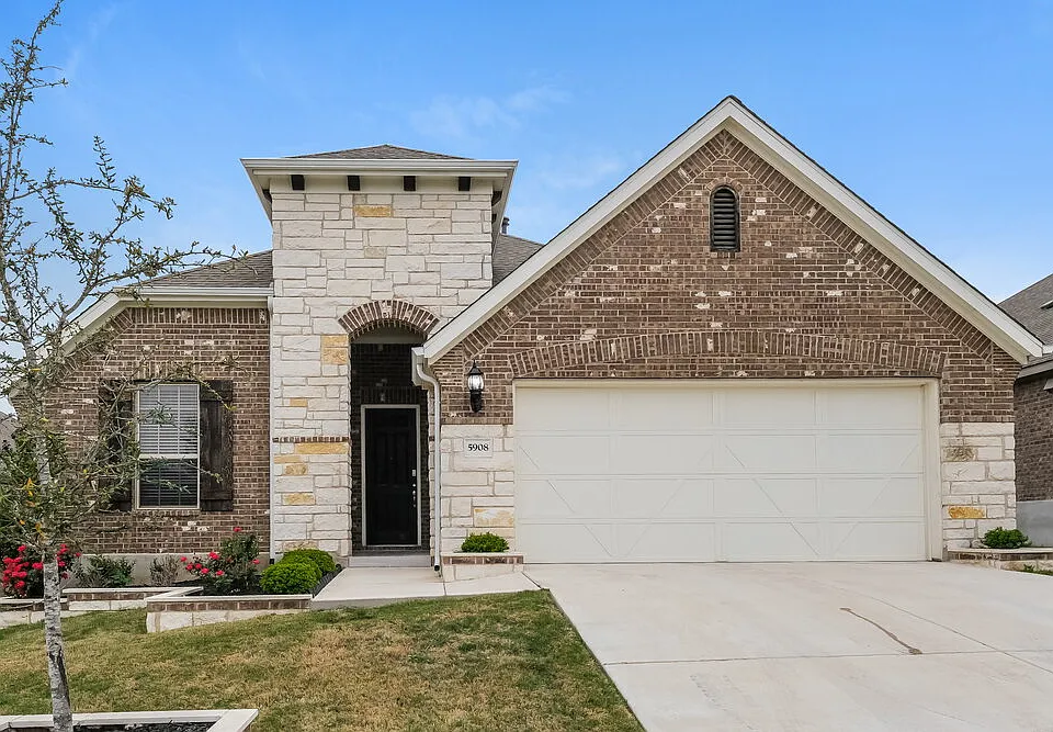 5908 Bianca Dr