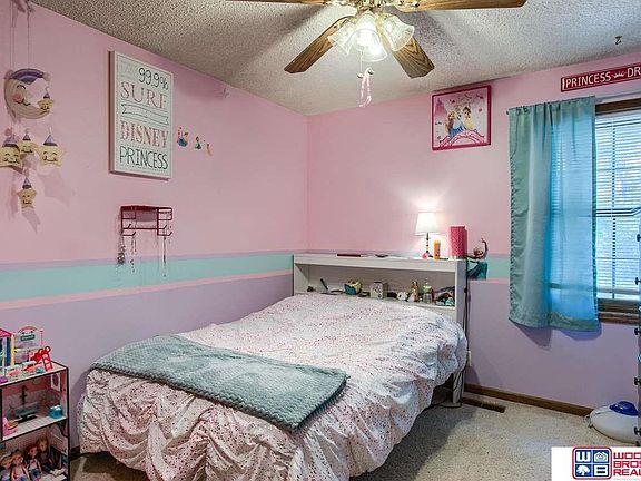 3rd image of 7230 Greenwood Ct