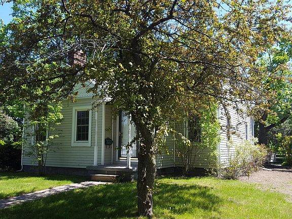3rd image of 311 W Easterday Ave