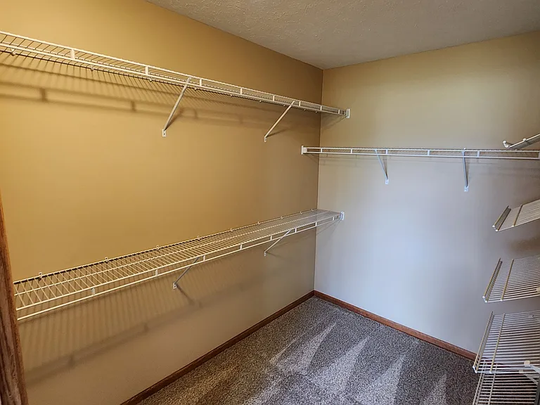 3748 Norseman Ave — Photo 8