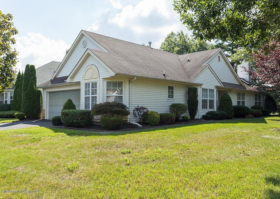 1st image of 38 Schoolhouse Ln