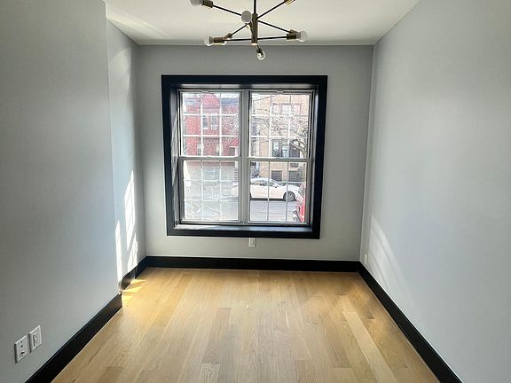 5th image of 41 Van Wagenen Ave #1R