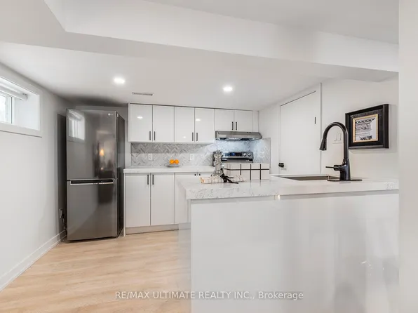 54 Huntington Ave, Toronto, ON M1K 4L1