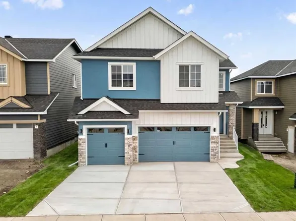 8 W Ranchers Mdws, Okotoks, AB T1S 0P5