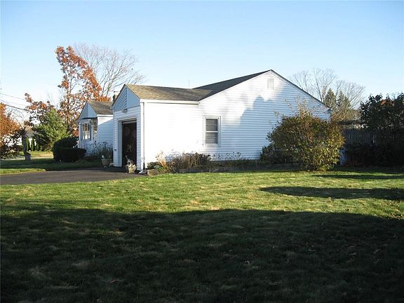 2nd image of 117 Eden Crest Dr