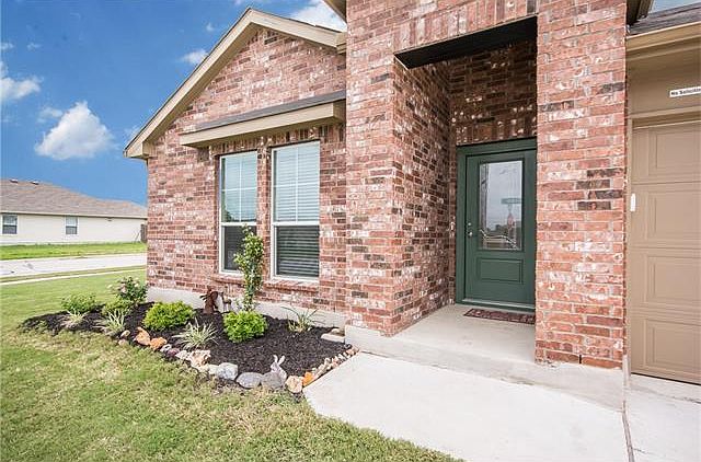 1st image of 301 Foxglove Dr