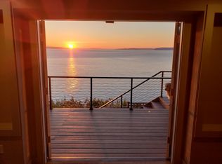 18226 Olympic View Dr, Edmonds, WA 98020