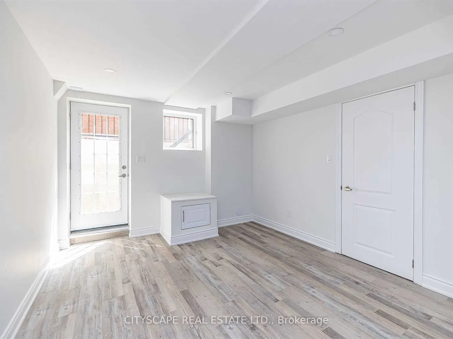 2 bed, $2,300 — Photo 3