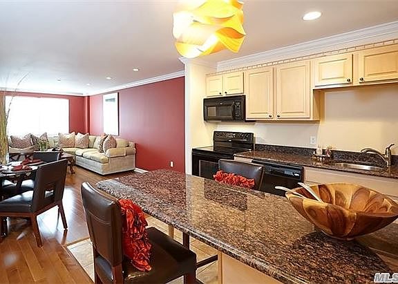 3rd image of 55 Clinton Ave APT 103