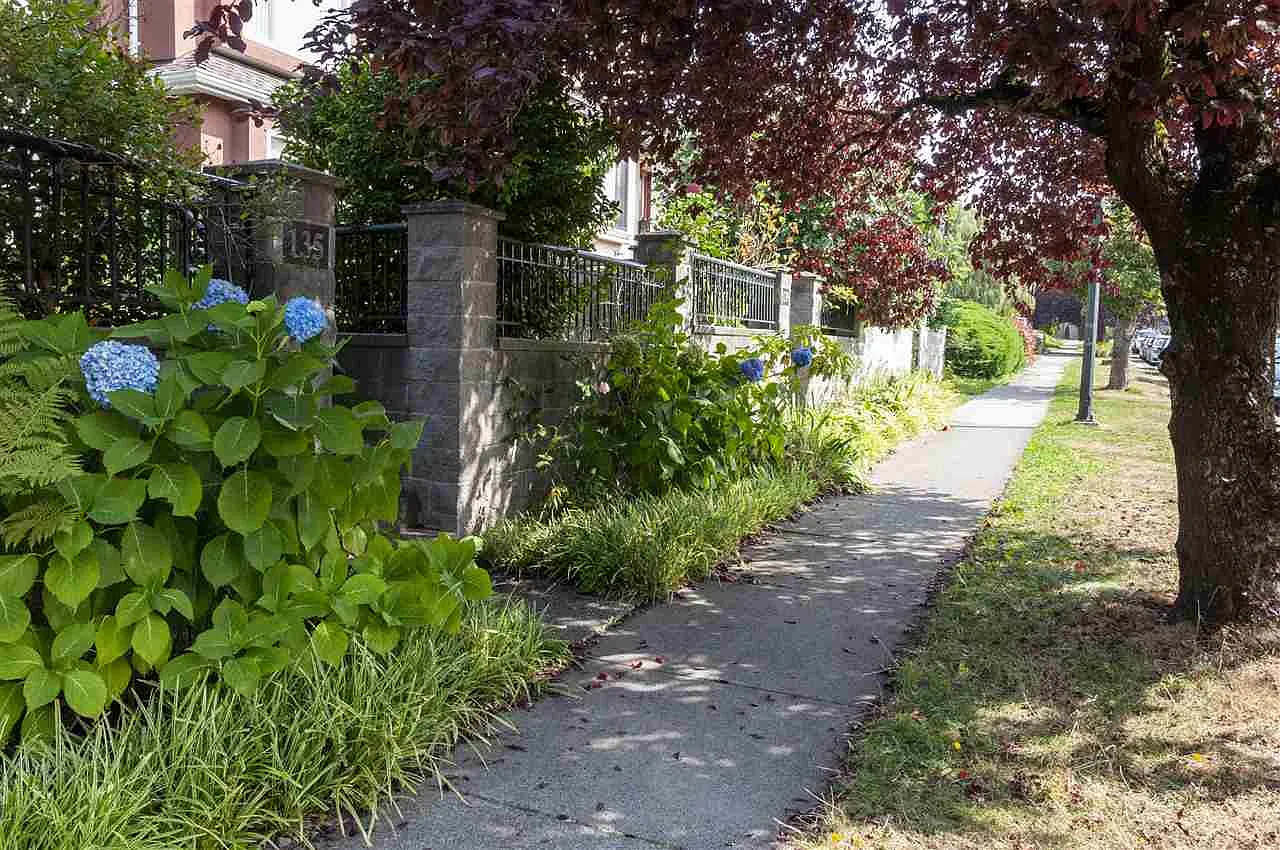 1 bed, $1,280 — Photo 2