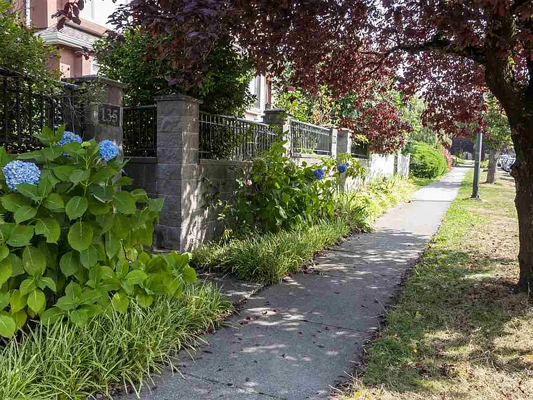 135 E 62nd Ave — Photo 2