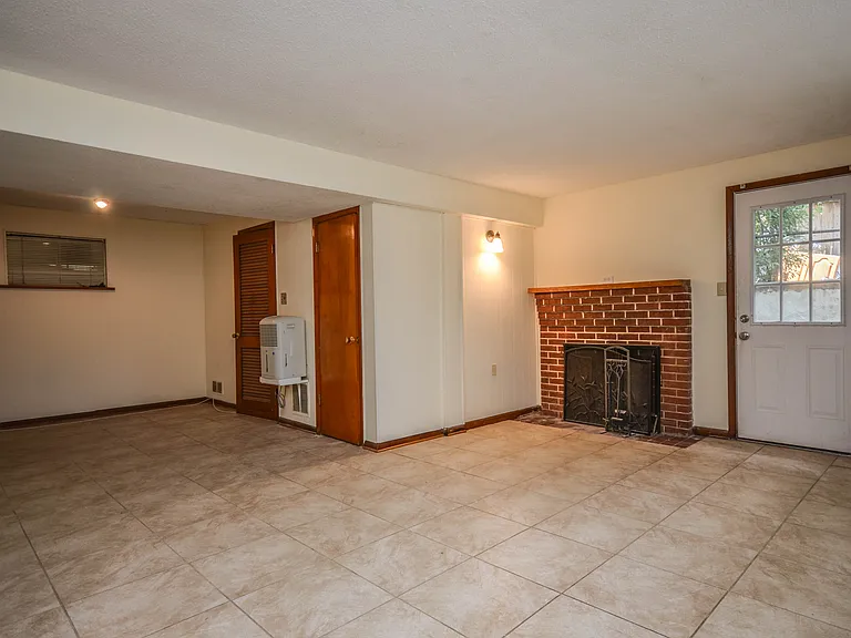 2034 Glen Ross Rd — Photo 23