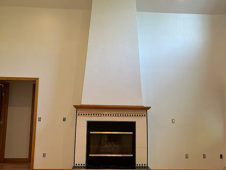 2191 Foxboro Ct — Photo 3