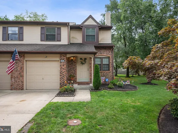 78 Greensward Ln, Cherry Hill, NJ 08002