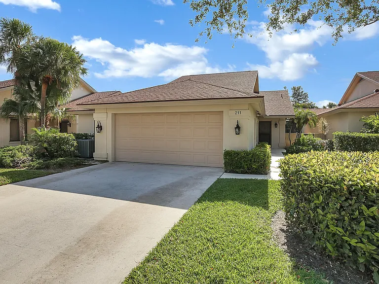 211 E River Park Dr — Photo 12