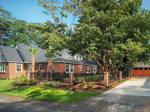 Backyard with 2-Car Garage