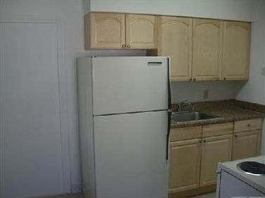 2nd image of 189 SE 27th Pl APT A