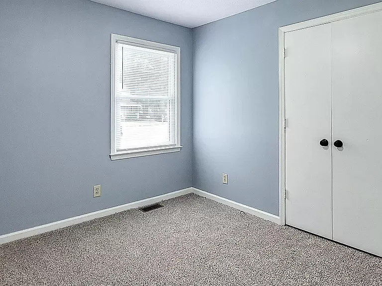 725 E Cardinal Dr — Photo 26