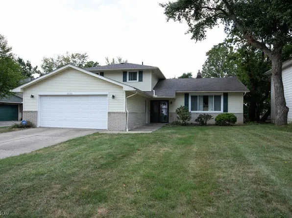 20281 Glen Russ Ln, Euclid, OH 44117
