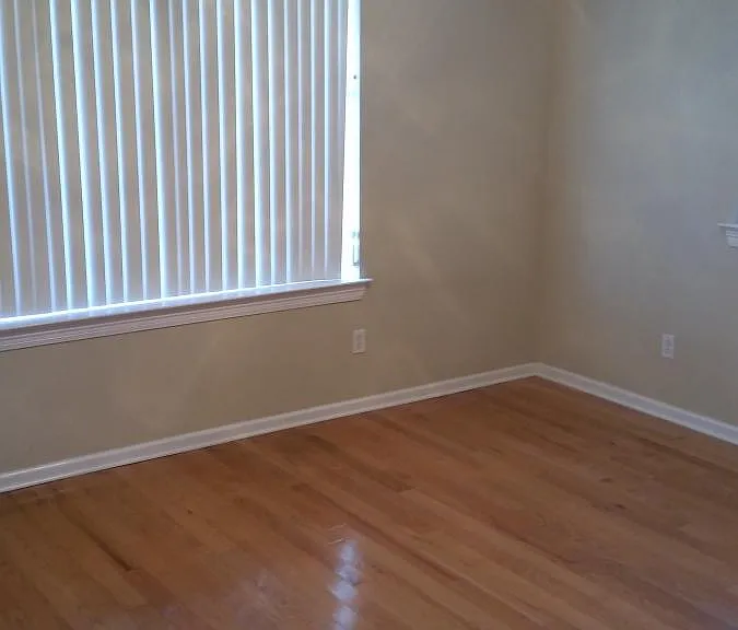 living room/den