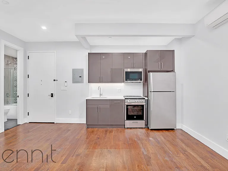 311 Wilson Ave #3R — Photo 3