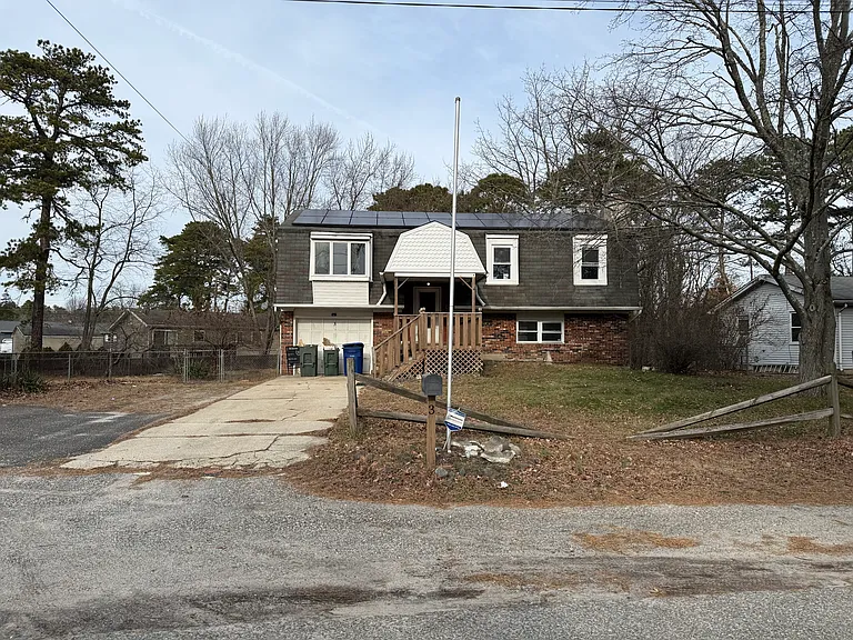 3 Cherokee Dr — Photo 1