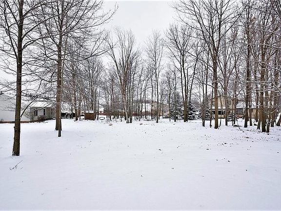 3rd image of 622 Cynthia Ct