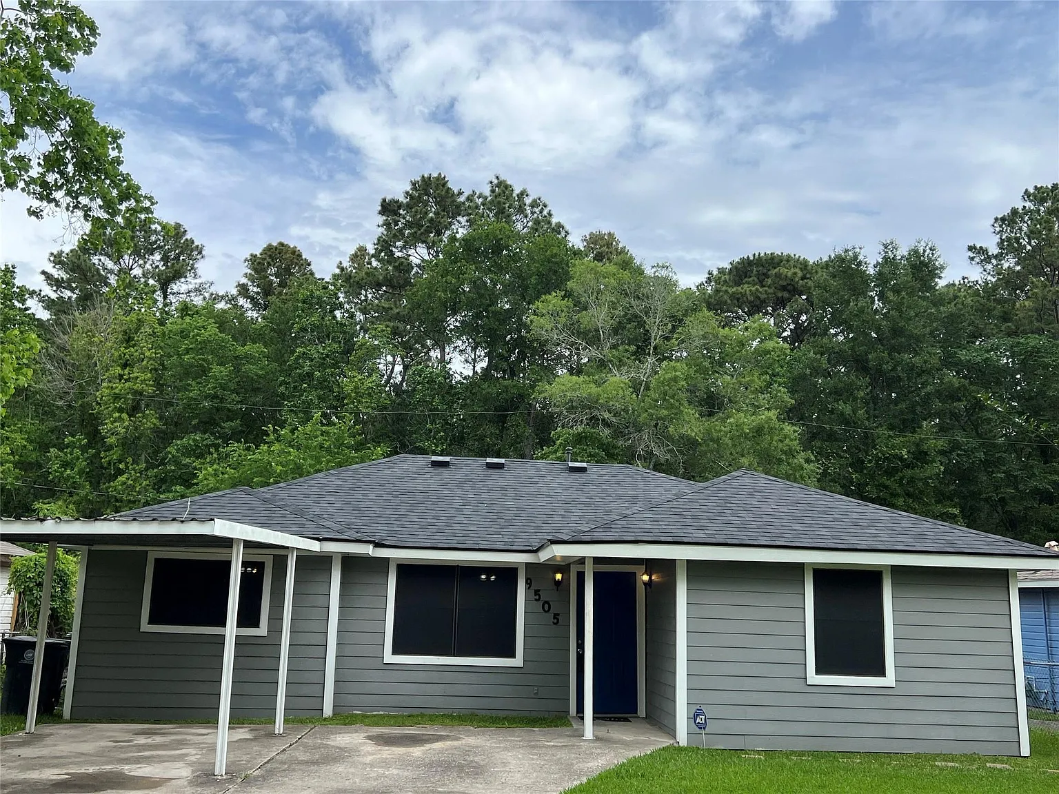 3 bed, 1.0 bath, 1176 sqft, $1,650 — Photo 3