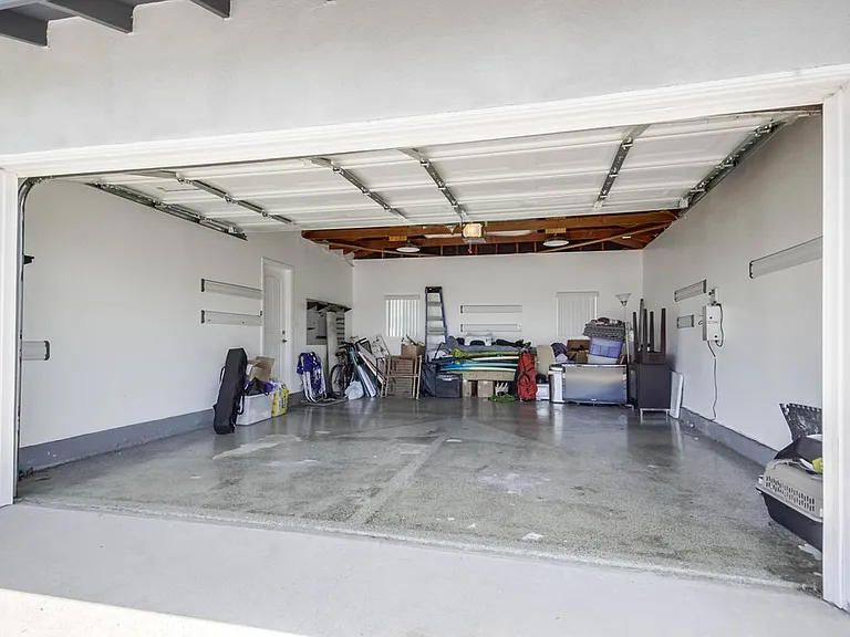 7832 Cinnabar Dr — Photo 10