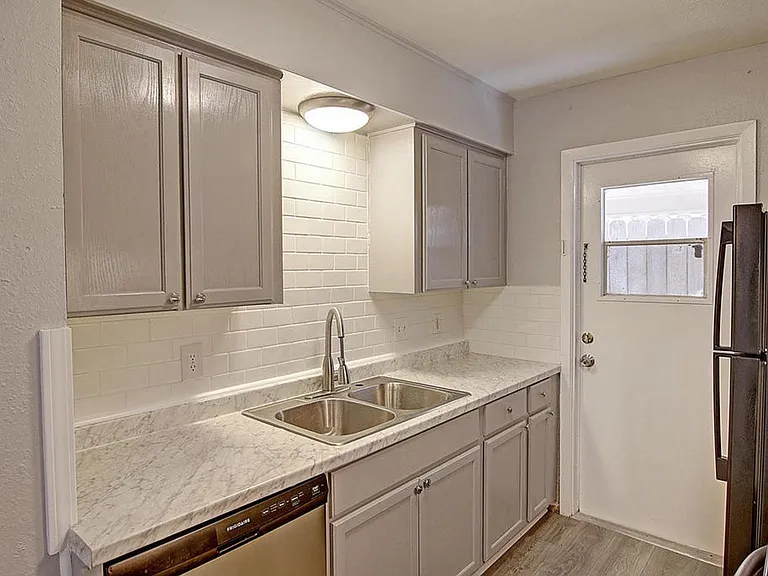 1947 Sean Dr — Photo 5