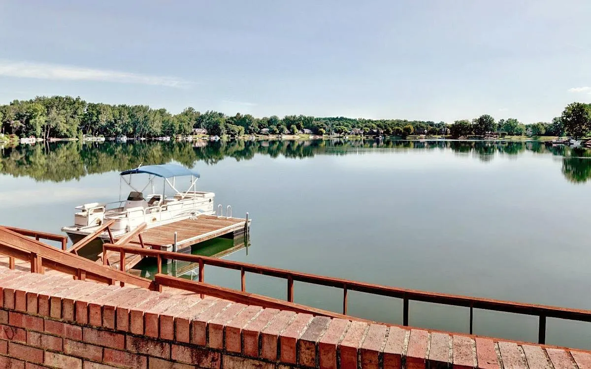 5020 Boardwalk Pl photo 1