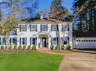 2145 Summit Dr, Lake Oswego, OR 97034