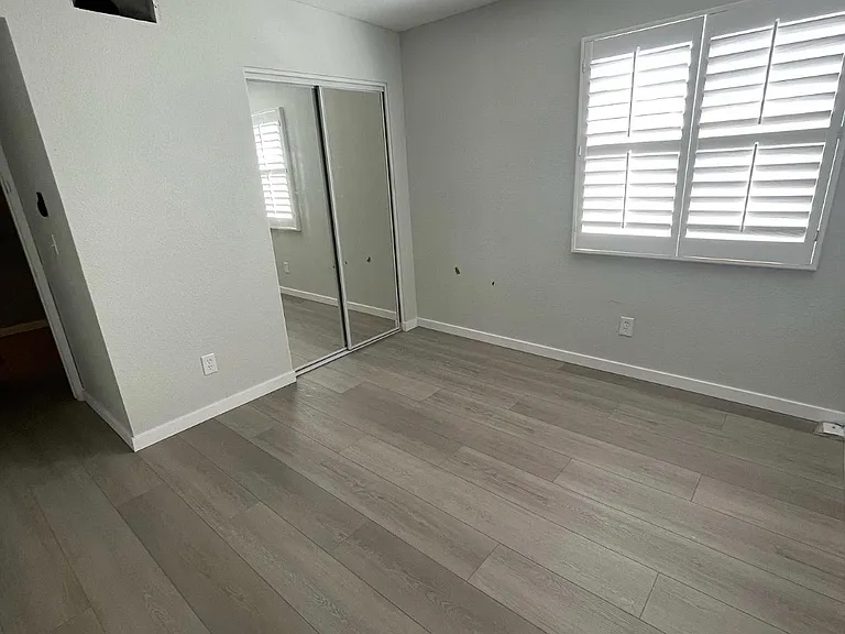 2693 W Ocotillo Rd — Photo 2