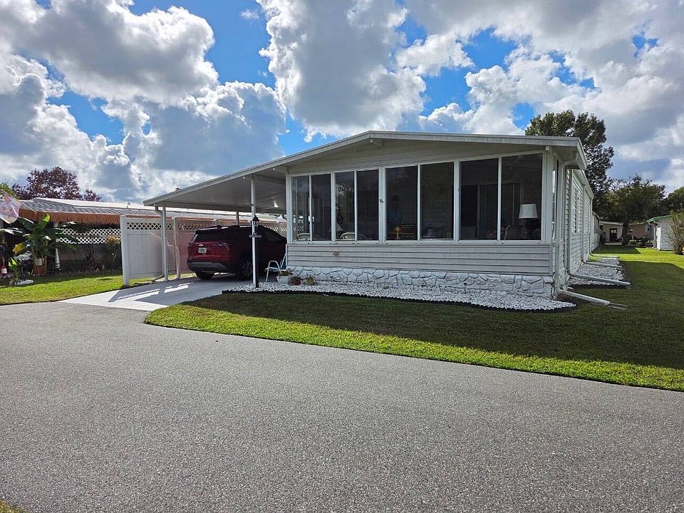 1st image of 924 Overlook Dr