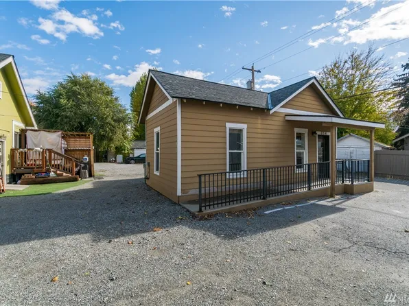 314 E Woodin Ave, Chelan, WA 98816