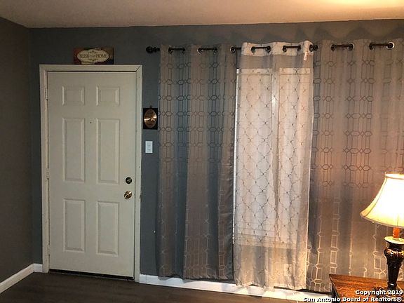 3rd image of 4627 Hershey Dr