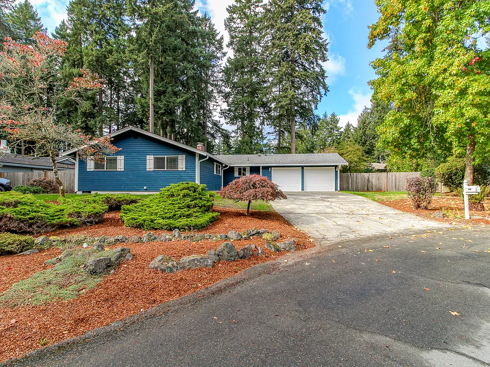 12402 Tatoosh Rd E