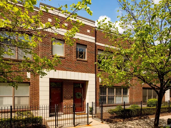 74 W Bethune St, Detroit, MI 48202