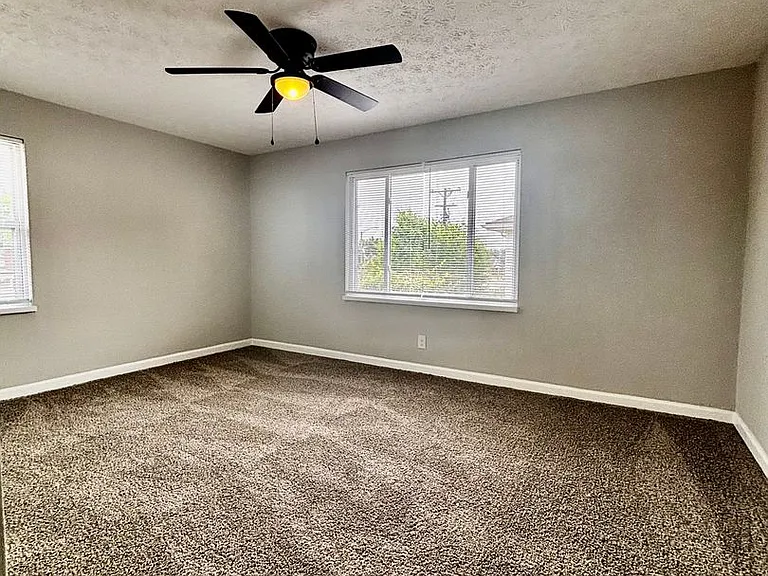 Maples Townhomes — Photo 28
