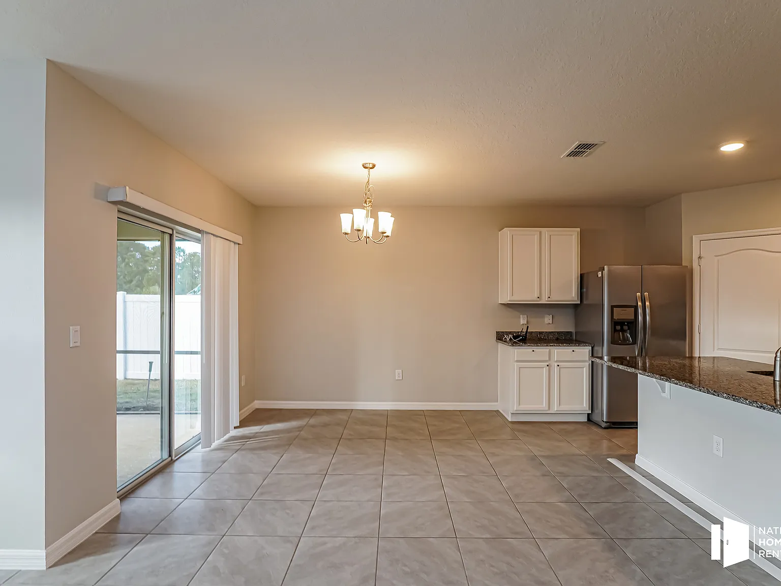 4 bed, 2.0 bath, 1846 sqft, $2,495 — Photo 4