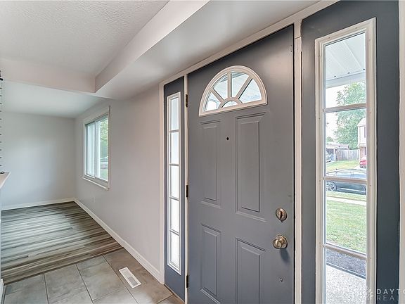 5th image of 6532 Menlo Way