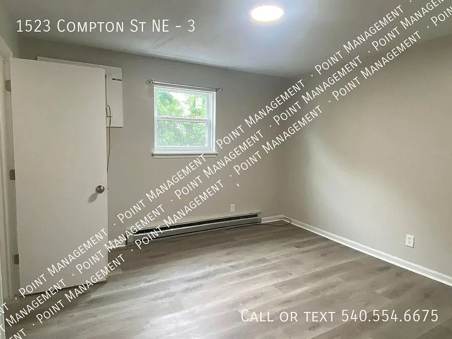 Building Photo - 1523 Compton St NE #3