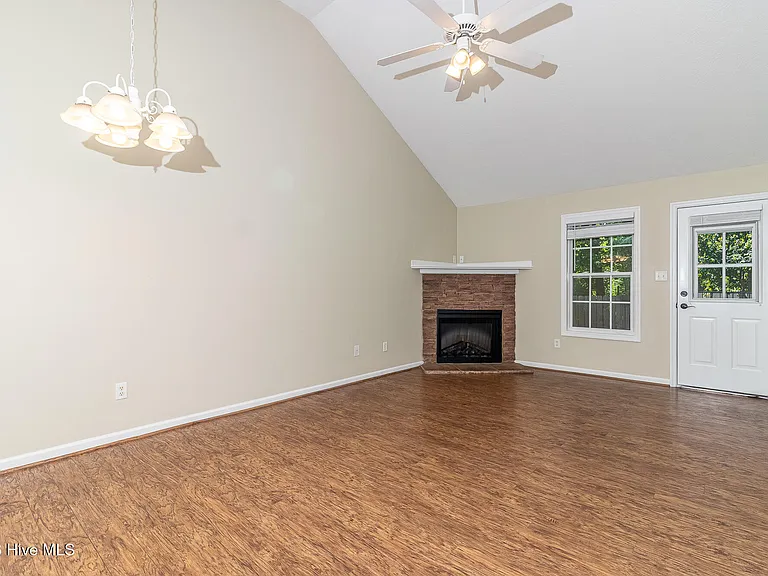 456 Northrop Pl — Photo 10