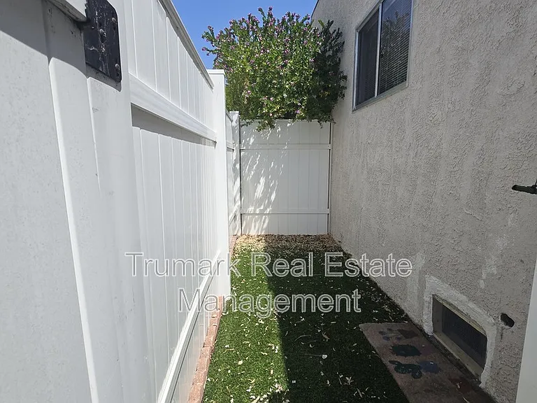 429 W Garfield Ave — Photo 7