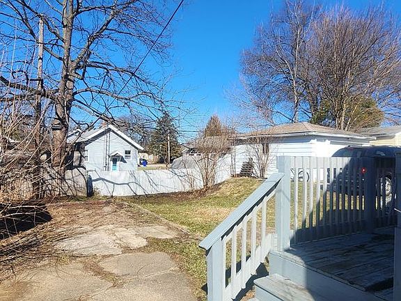 2nd image of 1814 Talbot St