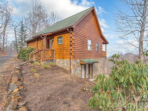 4th image of 461 Arrowhead Ridge Rd