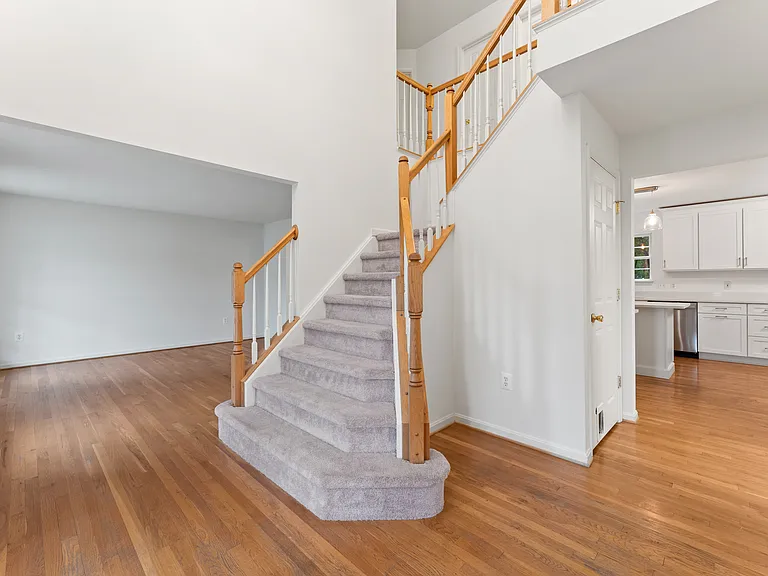 10105 Cotter Ct — Photo 2
