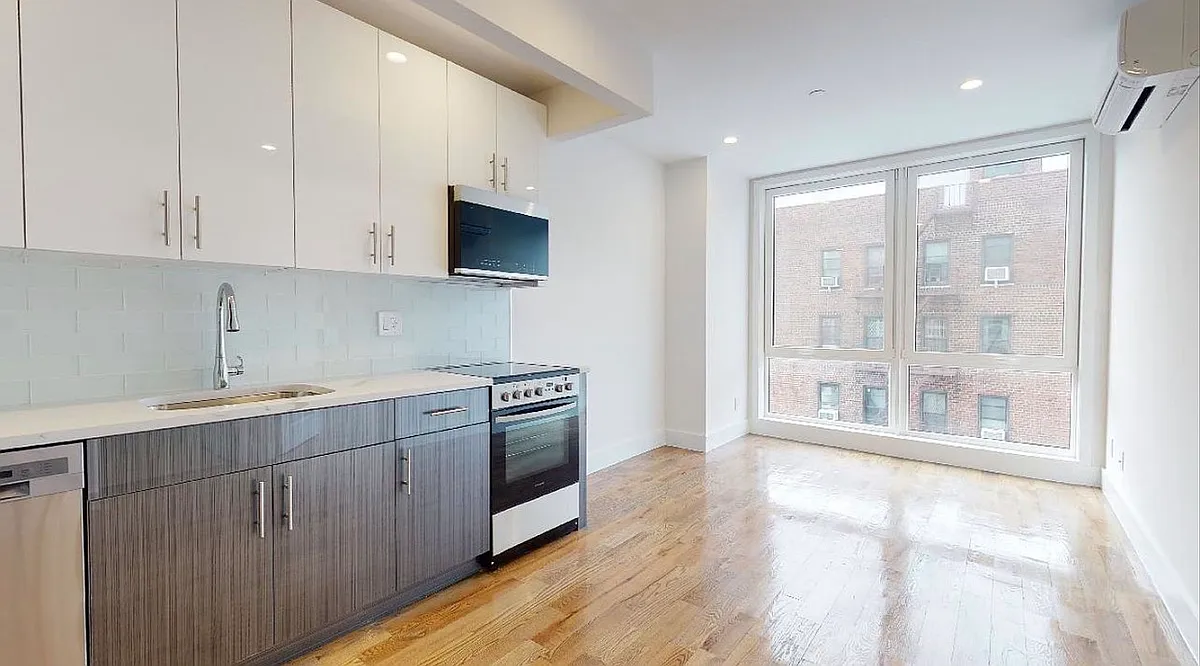 Building Photo - 138-28 Queens Blvd #4B